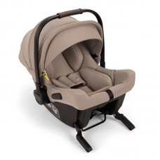 Nuna Стол за кола 0-13 кг Pipa URBN, Cedar Nuna Стол за кола 0-13 кг Pipa URBN, Cedar