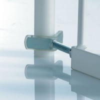 BabyDan Y - образен крепежен елемент за преграда BabyDan Y - образен крепежен елемент за преграда